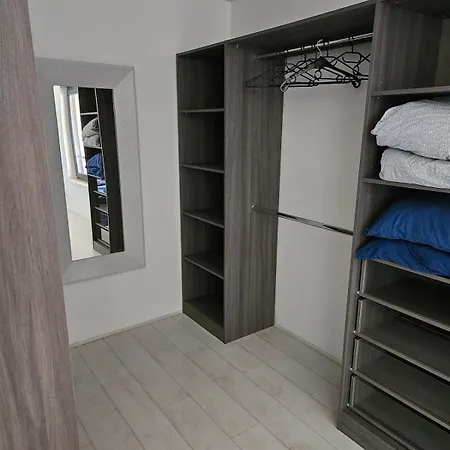 Spacieux Avec Jacuzzi Et Sauna アパート *